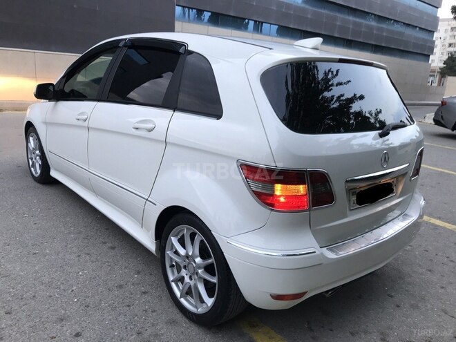 Mercedes B 180 2010, 107,000 km - 1.7 l - Sumqayıt
