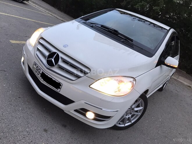 Mercedes B 180 2010, 107,000 km - 1.7 l - Sumqayıt