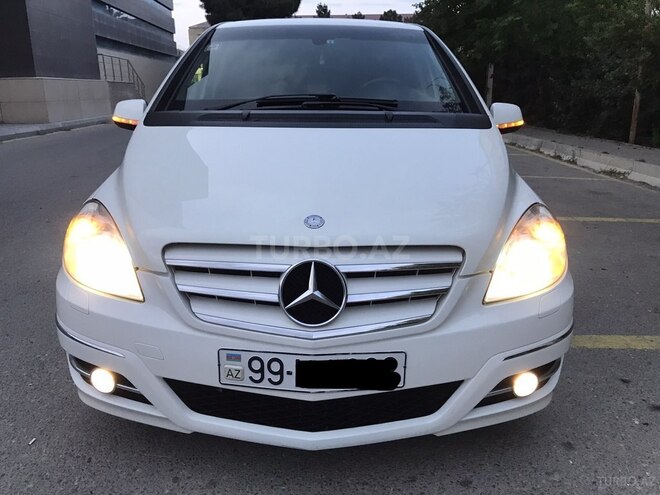 Mercedes B 180 2010, 107,000 km - 1.7 l - Sumqayıt