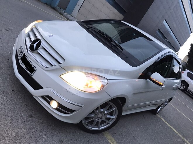 Mercedes B 180 2010, 107,000 km - 1.7 l - Sumqayıt