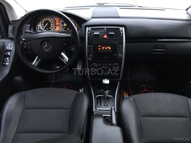 Mercedes B 180 2010, 107,000 km - 1.7 l - Sumqayıt