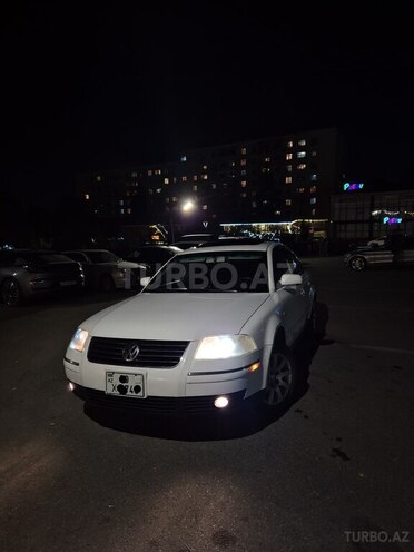 Volkswagen Passat 2003, 286,104 km - 1.8 l - Bakı