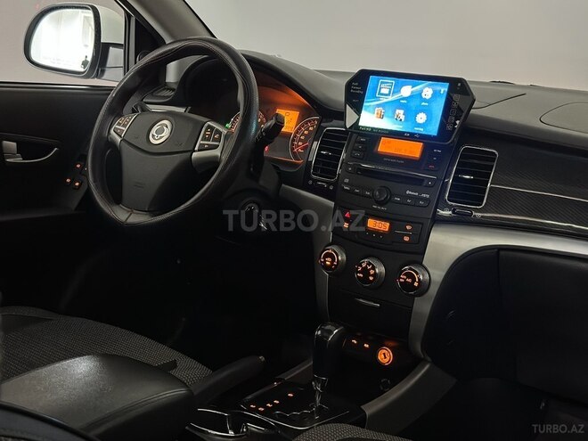Ssang Yong Korando-17