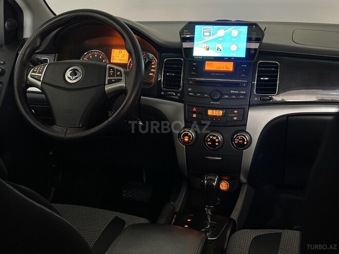 Ssang Yong Korando-19