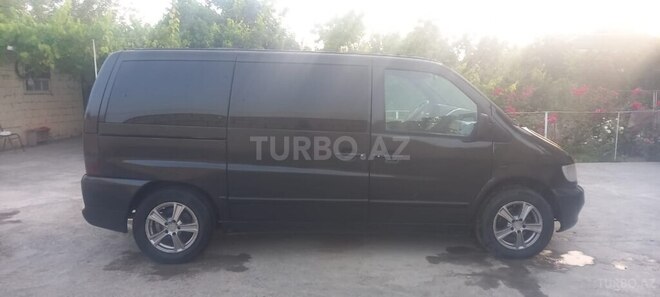 Mercedes Vito 112 2002, 300,000 km - 2.2 л - Salyan