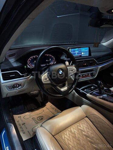 BMW 750 2020, 90,000 km - 4.4 l - Bakı