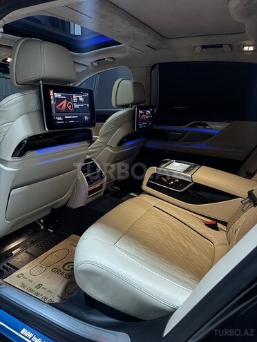 BMW 750 2020, 90,000 km - 4.4 l - Bakı