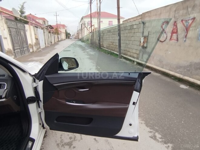 BMW  2015, 297,000 km - 2.0 l - Bakı