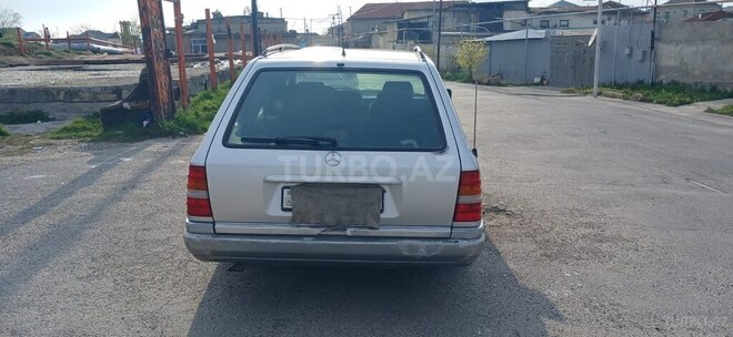 Mercedes E 250 1995, 494,000 km - 2.5 l - Bakı