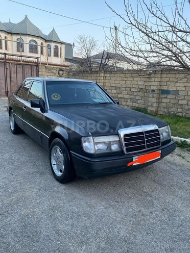 Mercedes E 200 d 1993, 300,000 km - 2.0 л - Sumqayıt