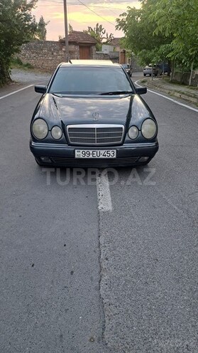 Mercedes E 220 1997, 326,000 km - 2.2 l - Şəki
