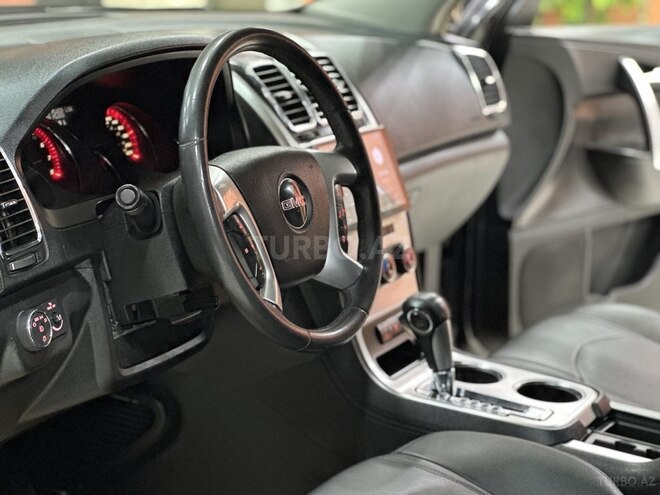 GMC Acadia-14