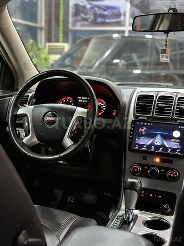 GMC Acadia-13