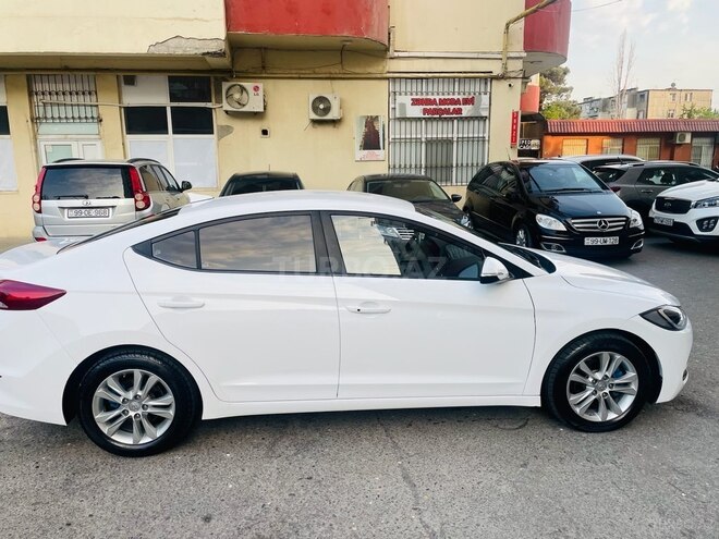 Hyundai Avante 2016, 136,895 km - 1.6 л - Bakı