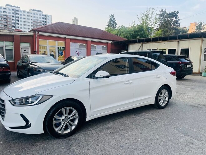 Hyundai Avante 2016, 136,895 km - 1.6 л - Bakı