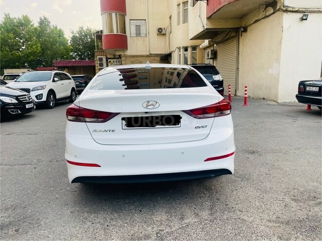 Hyundai Avante 2016, 136,895 km - 1.6 л - Bakı