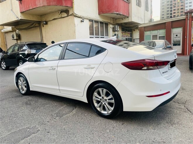 Hyundai Avante 2016, 136,895 km - 1.6 л - Bakı