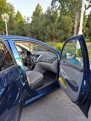Hyundai Accent 2015, 257,889 km - 1.6 l - Gəncə