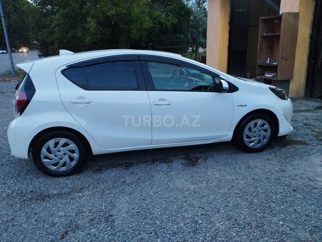 Toyota Aqua 2018, 72,000 km - 1.5 л - Bakı