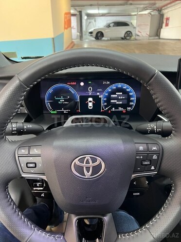 Toyota Camry-8