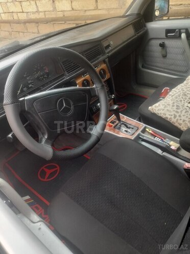 Mercedes 190 1992, 300,000 km - 2.0 l - Bakı