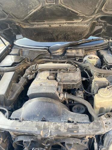 Mercedes E 230 1996, 421,000 km - 2.3 l - Sumqayıt