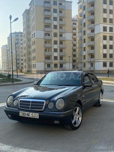 Mercedes E 230 1996, 421,000 km - 2.3 l - Sumqayıt