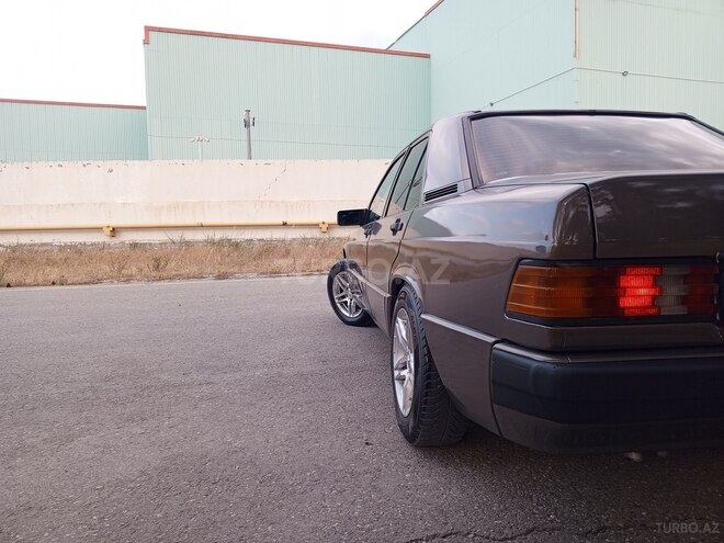 Mercedes 190 1992, 329,437 km - 2.0 l - Sumqayıt