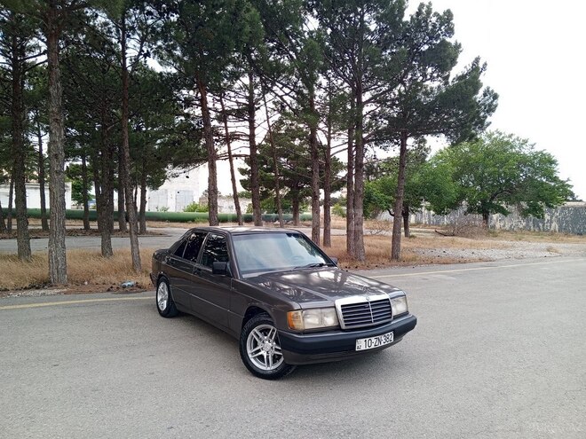 Mercedes 190 1992, 329,437 km - 2.0 l - Sumqayıt
