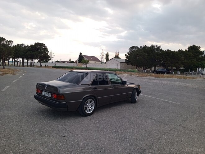 Mercedes 190 1992, 329,437 km - 2.0 l - Sumqayıt