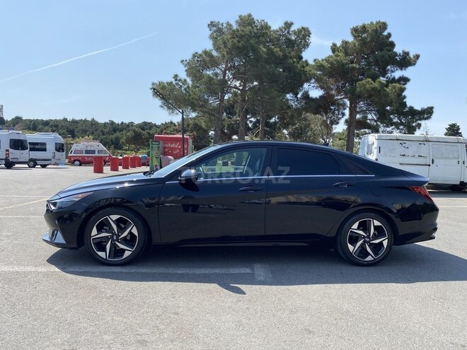 Hyundai Elantra-3