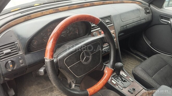 Mercedes C 220 d 1997, 452,380 km - 2.2 л - Neftçala