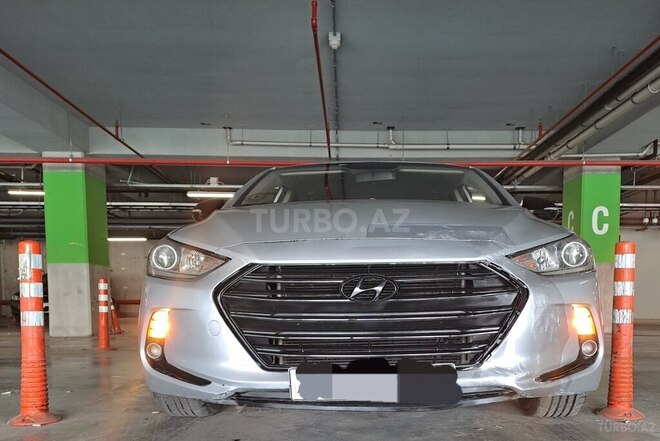 Hyundai Elantra 2015, 218,000 km - 1.6 л - Bakı