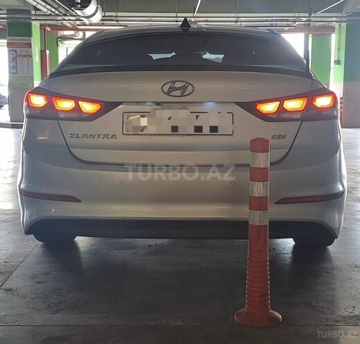 Hyundai Elantra 2015, 218,000 km - 1.6 л - Bakı