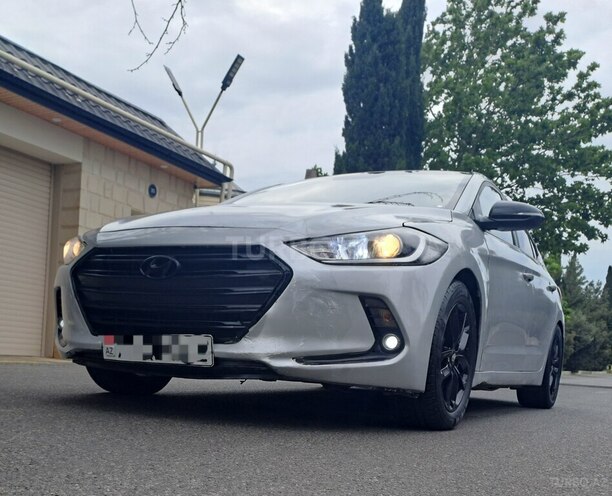 Hyundai Elantra 2015, 218,000 km - 1.6 л - Bakı