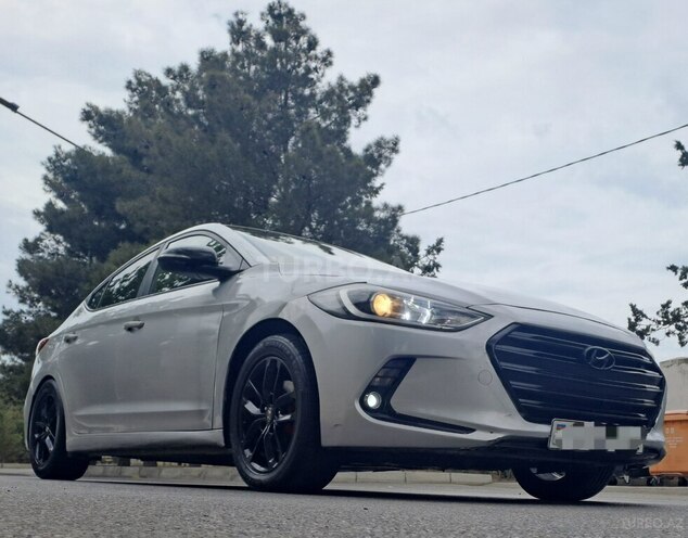 Hyundai Elantra 2015, 218,000 km - 1.6 л - Bakı