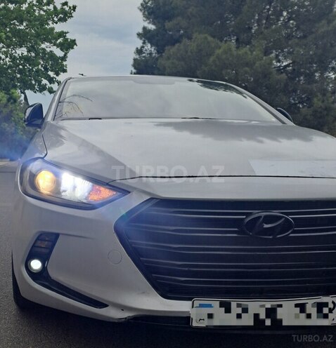 Hyundai Elantra 2015, 218,000 km - 1.6 л - Bakı