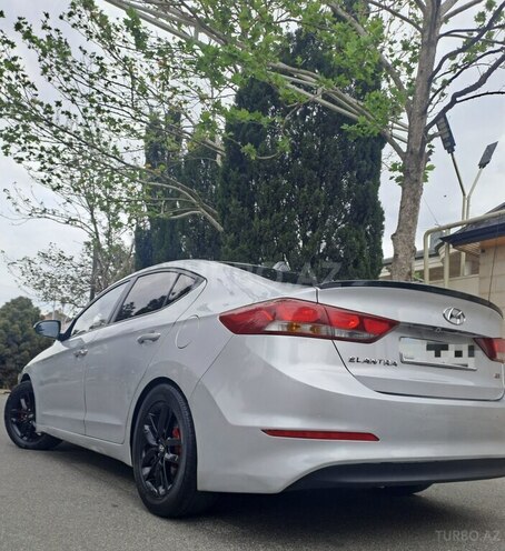 Hyundai Elantra 2015, 218,000 km - 1.6 л - Bakı