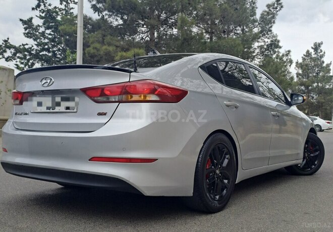 Hyundai Elantra 2015, 218,000 km - 1.6 л - Bakı