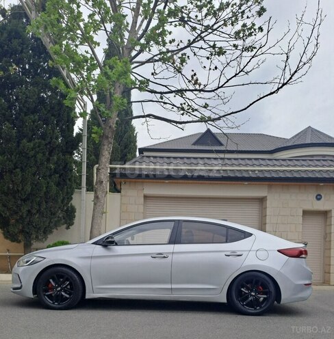 Hyundai Elantra 2015, 218,000 km - 1.6 л - Bakı