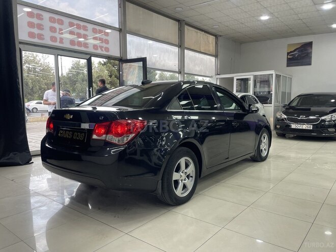 Chevrolet Cruze-11