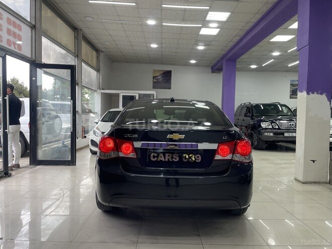 Chevrolet Cruze-10