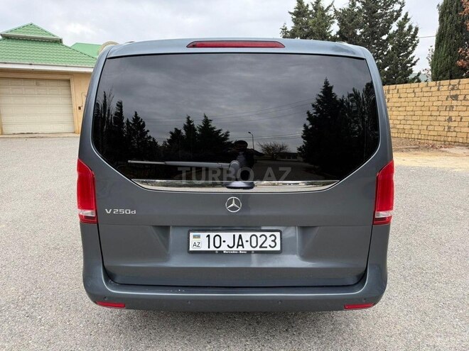 Mercedes V 250-8