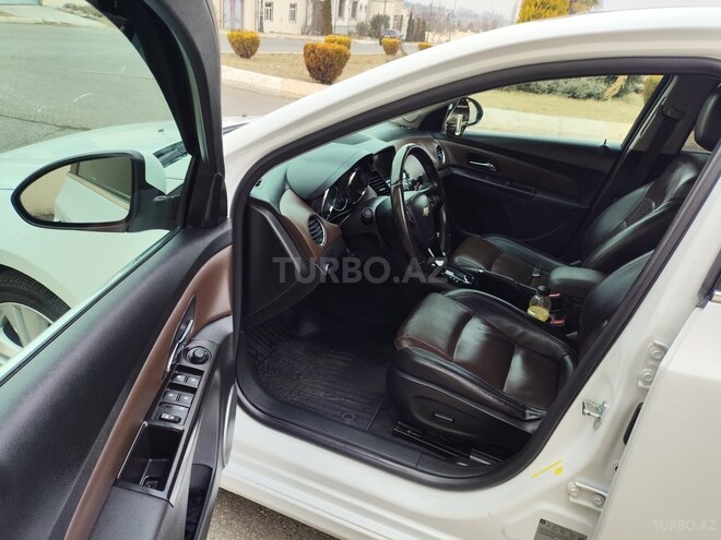Chevrolet Cruze 2015, 198,000 km - 1.4 l - Göygöl