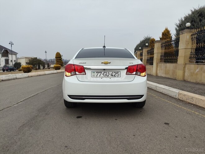 Chevrolet Cruze 2015, 198,000 km - 1.4 l - Göygöl