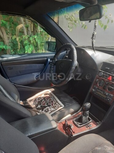 Mercedes C 180 1997, 320,000 km - 1.8 л - Bakı