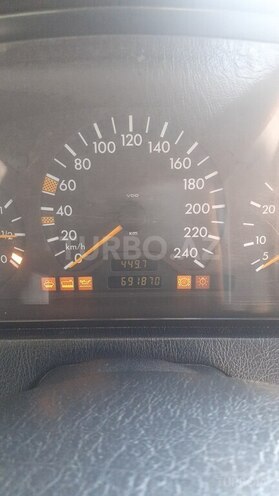 Mercedes C 180 1997, 320,000 km - 1.8 л - Bakı
