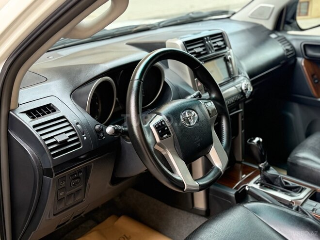 Toyota Land Cruiser Prado 2011, 135,000 km - 2.7 l - Bakı