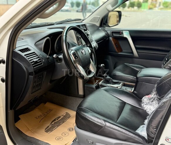 Toyota Land Cruiser Prado 2011, 135,000 km - 2.7 l - Bakı