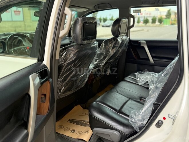 Toyota Land Cruiser Prado 2011, 135,000 km - 2.7 l - Bakı